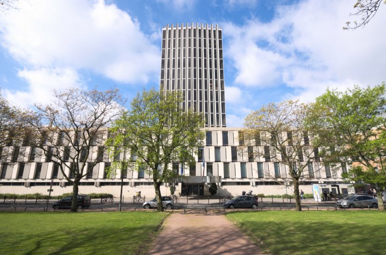 Le juge du Havre ferme l’usine Renault, la juge de Lille laisse ouvert le magasin Carrefour
