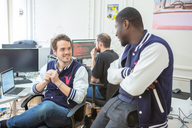 Vroomly réalise une troisième levée de fonds auprès de Via-ID