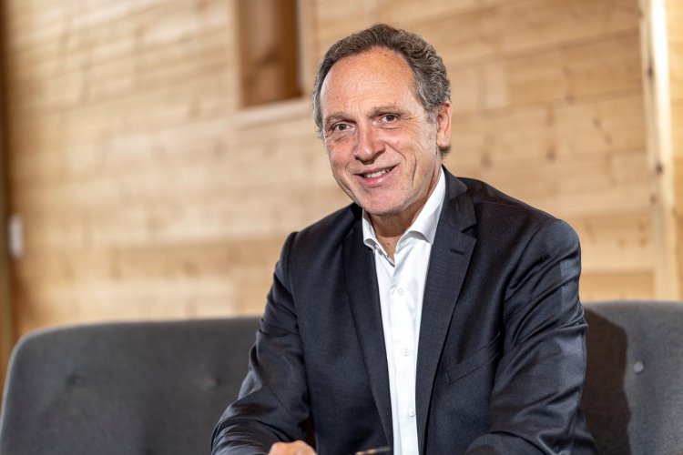 Yves Pasquier-Desvignes, Volvo France : "Le client appartient à tout le monde, il n’y a pas de débat"