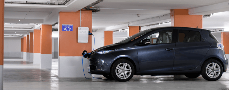 Bornes de recharges dans les copropriétés : pataquès autour d’un amendement de la loi Climat