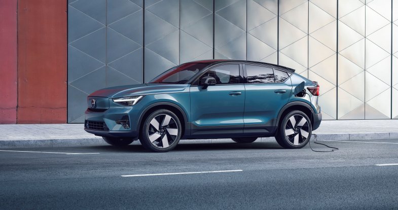 Volvo ouvre les commandes de son SUV coupé électrique