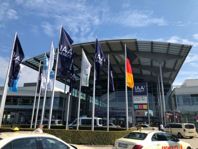 Allemagne : des milliers de manifestants contre le salon de l'automobile à Munich