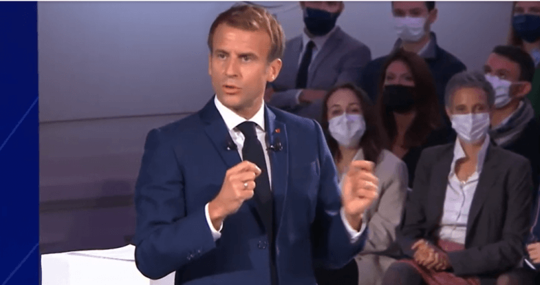 La "non-coopération" des constructeurs français responsable du déclin automobile, selon Emmanuel Macron