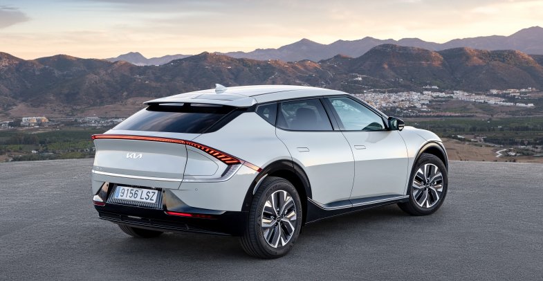 Kia se renforce dans l’électrique et le haut de gamme avec l’EV6