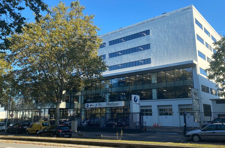 BMW-Mini La Défense : visite guidée d’une méga-concession automobile