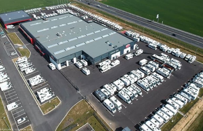 Trigano autorisé à reprendre les trois premiers distributeurs de camping-cars français