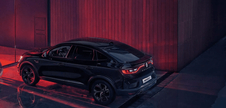 Ventes 2021 : la marque Renault perd des volumes, compense par une hausse du mix et des prix
