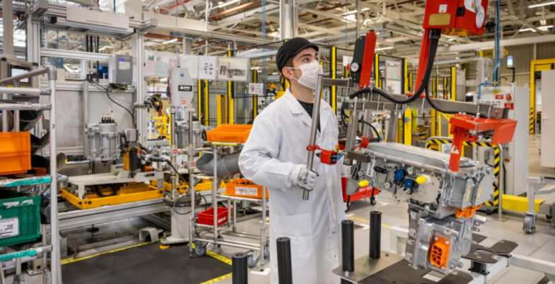 Renault s’associe à Valeo pour une nouvelle génération de moteurs électriques plus puissants