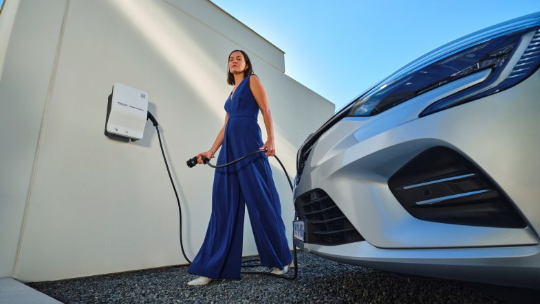 La Diac offre une carte Visa multi-usage aux acheteurs de Renault électriques