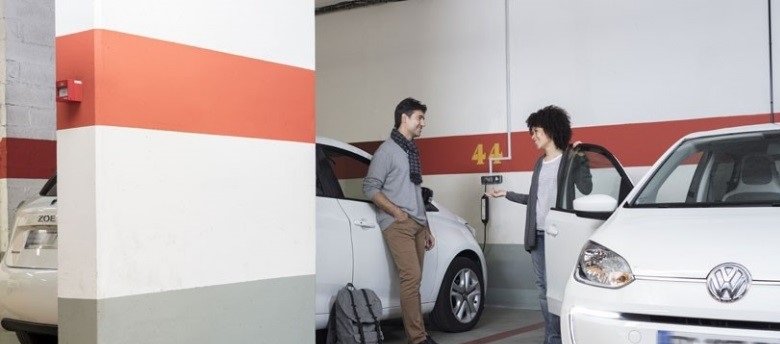 Bornes de recharge en copropriété : la clé pour accélérer les ventes d'électriques