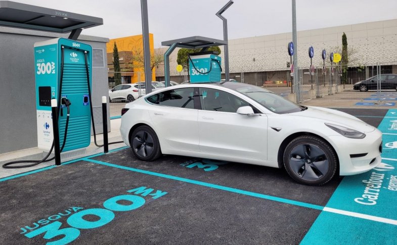 Bornes de recharge rapide : Allego mise sur une méthode d'assemblage innovante en France