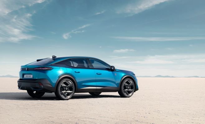 La 408, un design audacieux et élégant qui devrait faire mouche