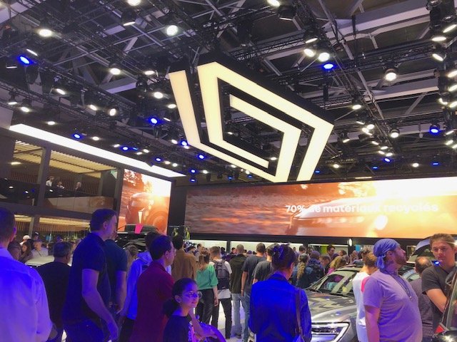 Renault en forme au troisième trimestre, poussé par les hybrides et les SUV