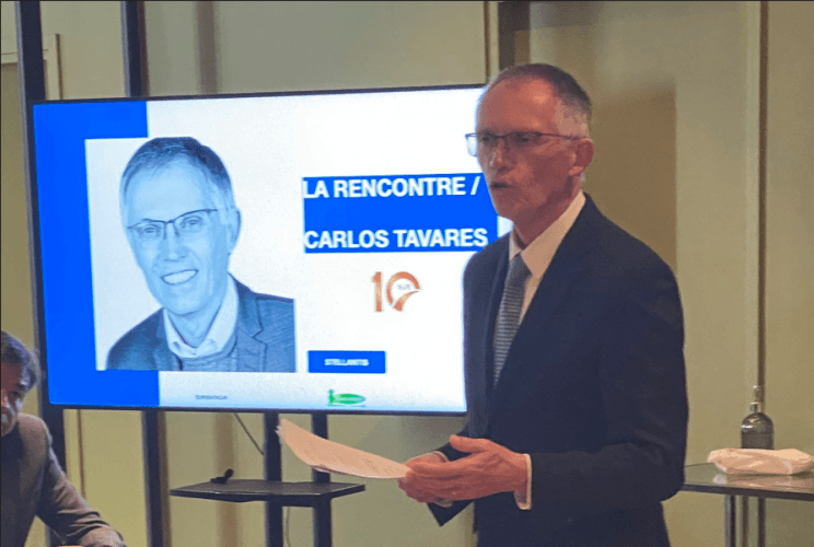 Nouveaux contrats Stellantis : opération séduction pour Carlos Tavares