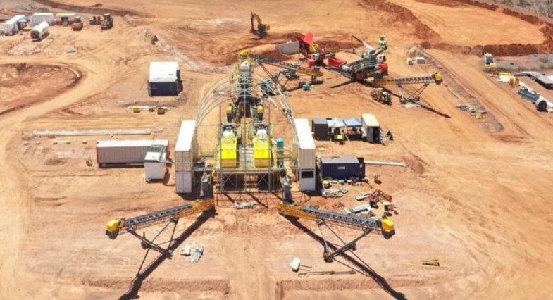 Batterie : Stellantis sécurise ses approvisionnements en sulfate de manganèse