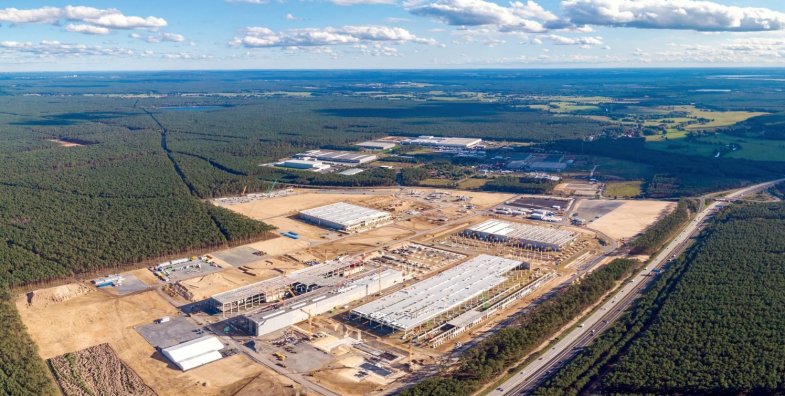 Trop de véhicules électriques est nuisible à la planète, selon l’organisation Somo