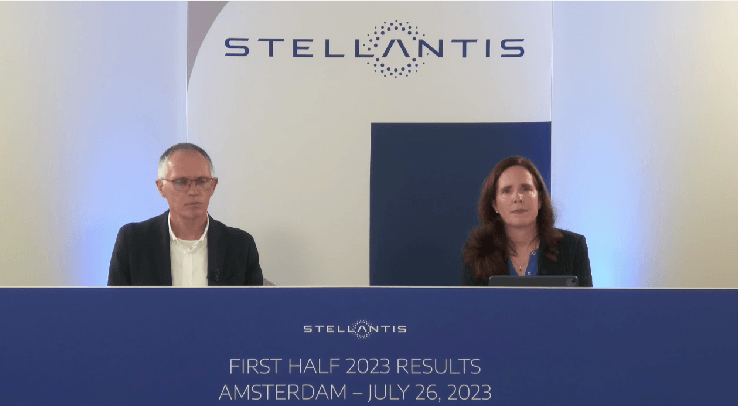 Tavares s’implique personnellement dans la résolution de la crise avec les groupements français