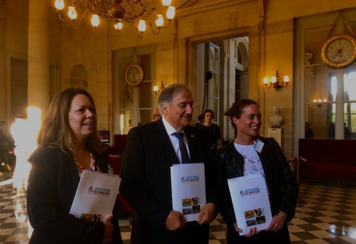 Véhicules électriques : une proposition de loi pour imposer la transparence de l’information