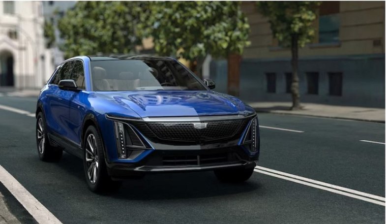 Cadillac fait son retour en Europe avec l'électrique Lyriq
