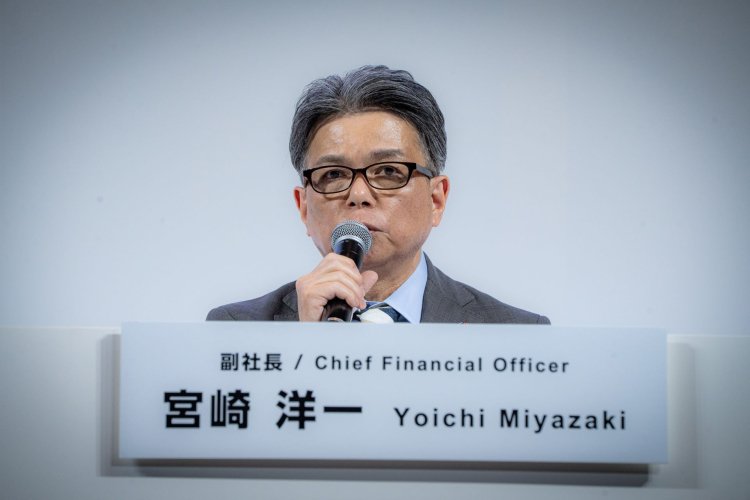 Toyota livre des objectifs décevants, éclipsant ses résultats record en 2023/24