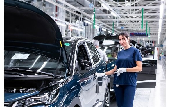 Stellantis : Sochaux a produit sa toute dernière voiture thermique