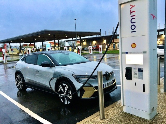 Comment l’Etat freine l’adoption du véhicule électrique en entreprise…