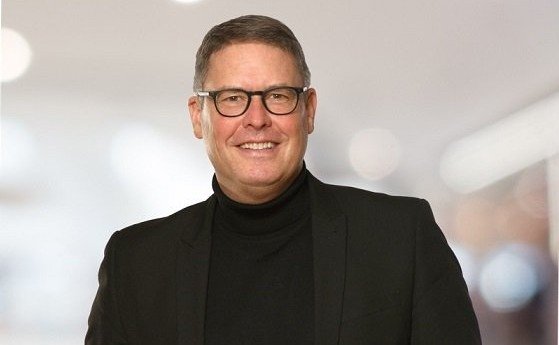 Ulrich Loebich, Daimler Truck France : "L’urgence aujourd’hui, c’est le développement de l’infrastructure de recharge"