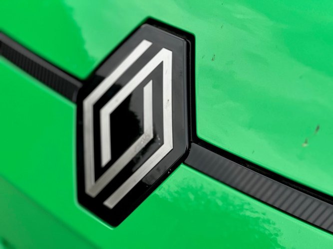 Renault annonce un impact négatif de 2,2 milliards d'euros de Nissan sur ses comptes