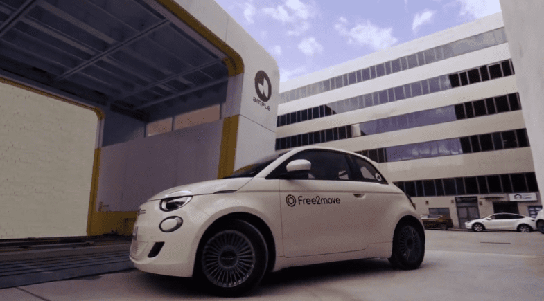 Stellantis teste l’autopartage avec échange de batterie