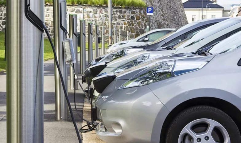 Comment les  VO électriques ont fait bondir l'activité de l'enchériste en ligne Autorola