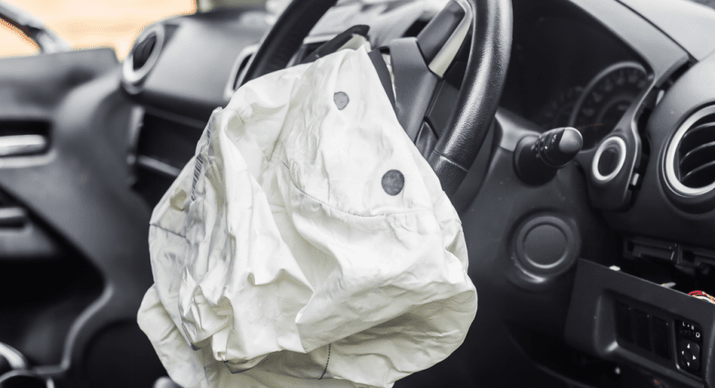 Takata : un rapport recommande l’intégration des rappels dans le contrôle technique et des modifications du SIV