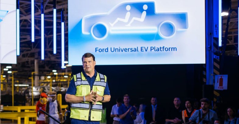 Pourquoi Ford parie sur des véhicules électriques moins chers et une plateforme low-cost